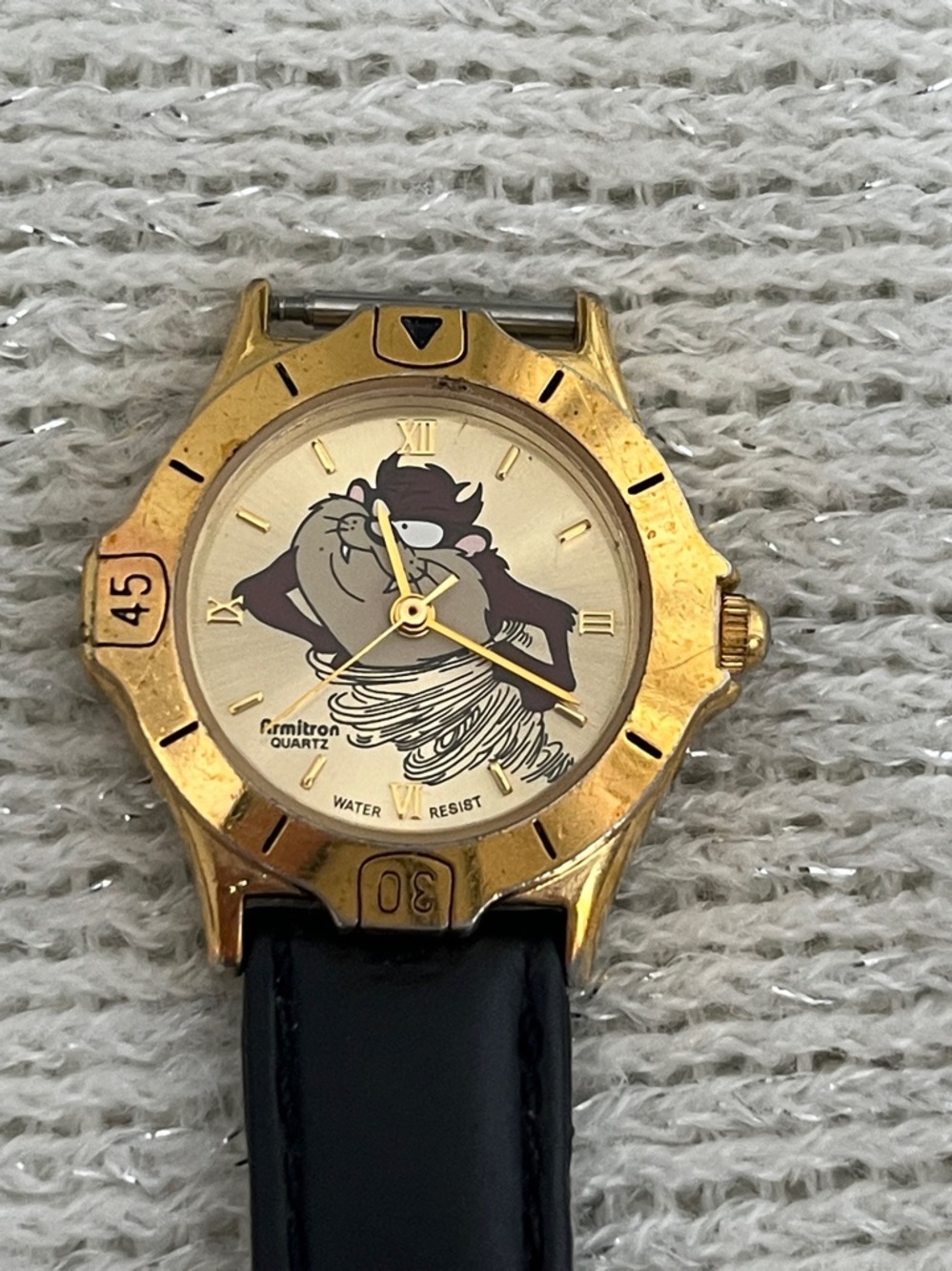 Vintage 1995 Warner Bros Tasmanian Devil Gold Case Black Strap Watch